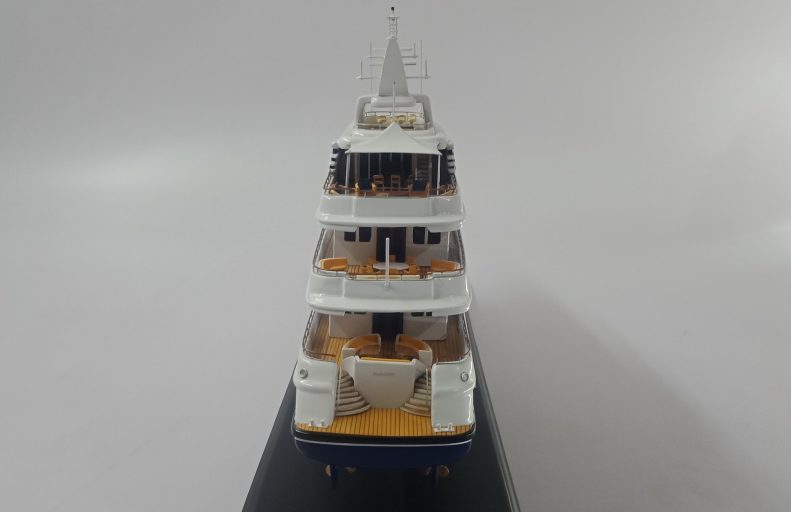 Paraffin Yacht Model 2