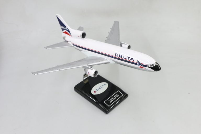 IMG_1385 Lockheed L-1011 Delta Airplane Model