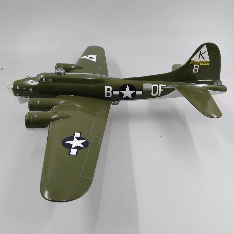 Boeing-B-17-Flying-Fortress-1200x1200 (1)