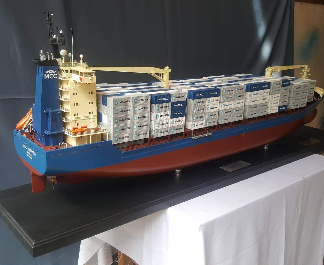 MCC BATANES container ship model