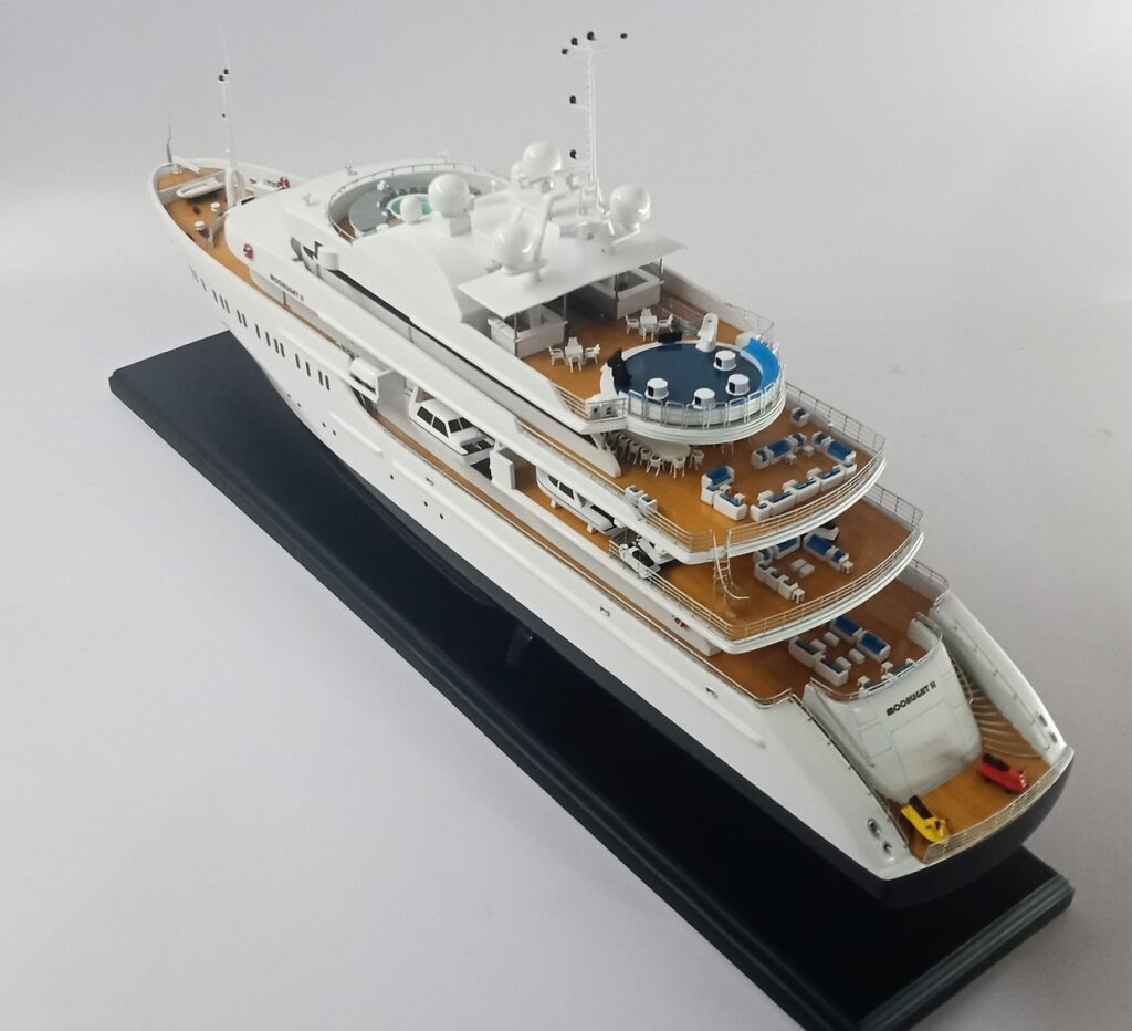 wood yacht model