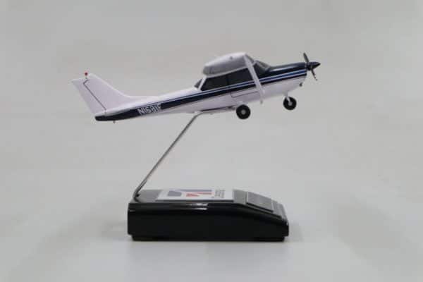 1966 Cessna 172H Aircraft Model